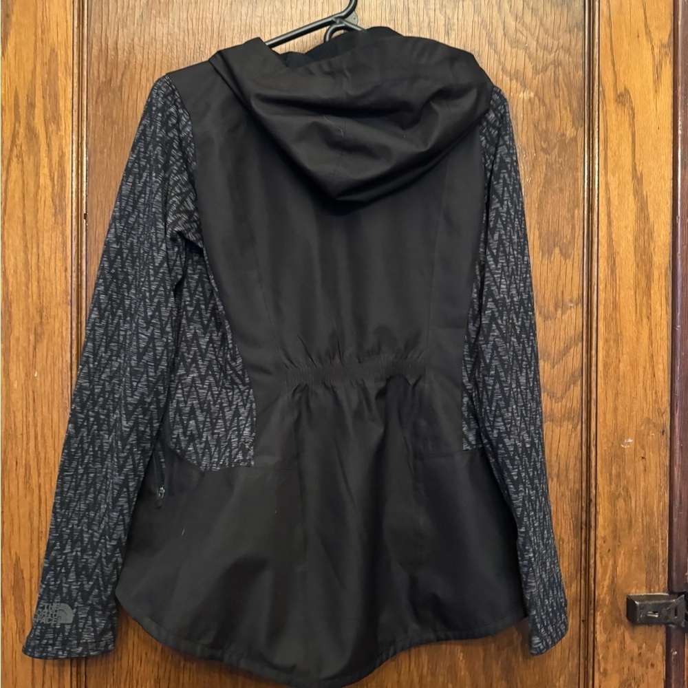 The North Face Women's Black and Gray Utility Jacket - Picture 2 of 4